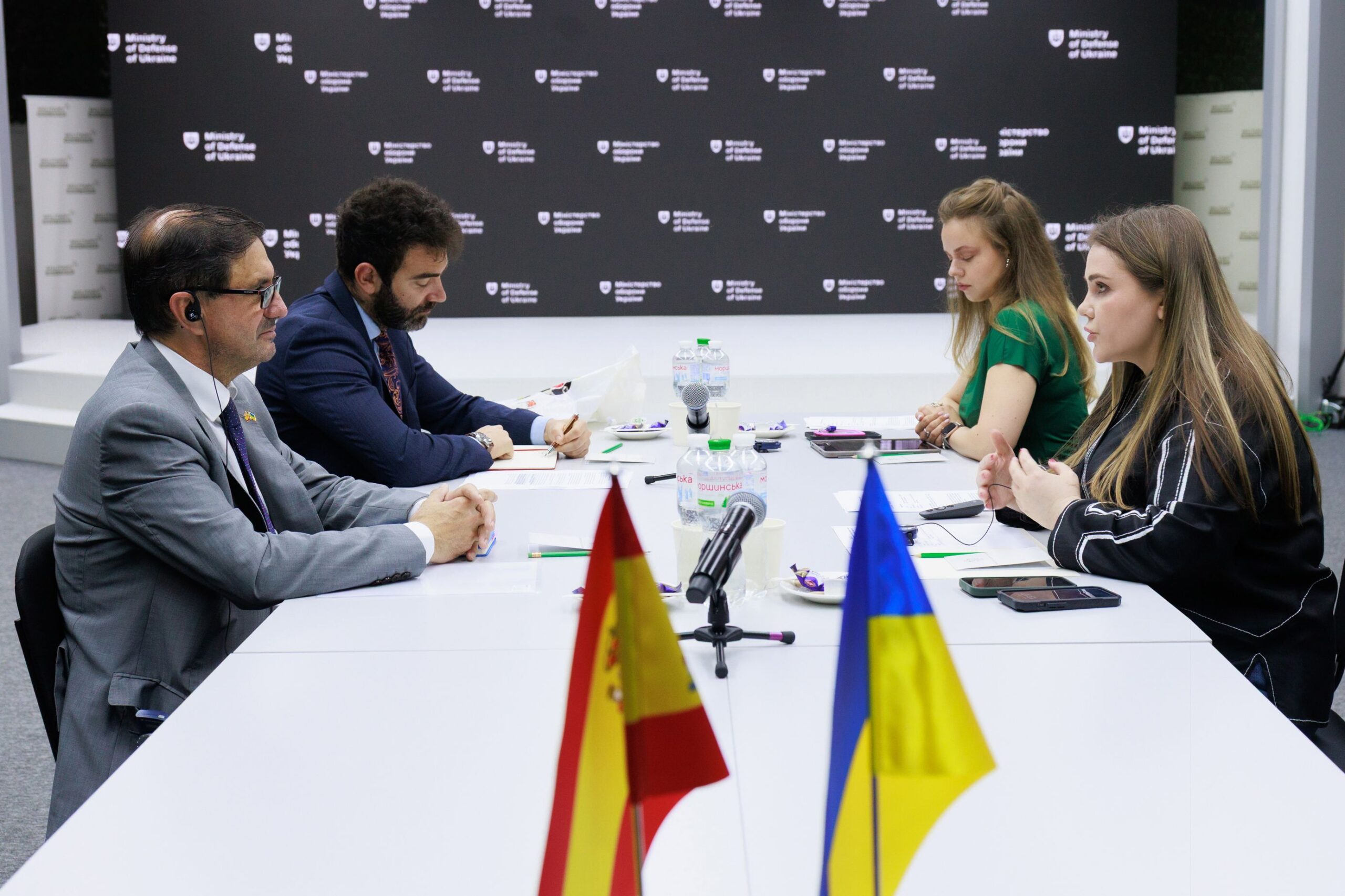 Запис Україна і Іспанія провели переговори щодо співпраці в ІТ та космічних технологіях