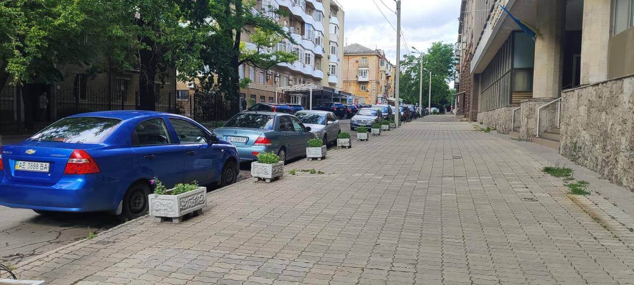 Запис У Дніпрі на 30 днів закриють проїзд на вулиці Театральній