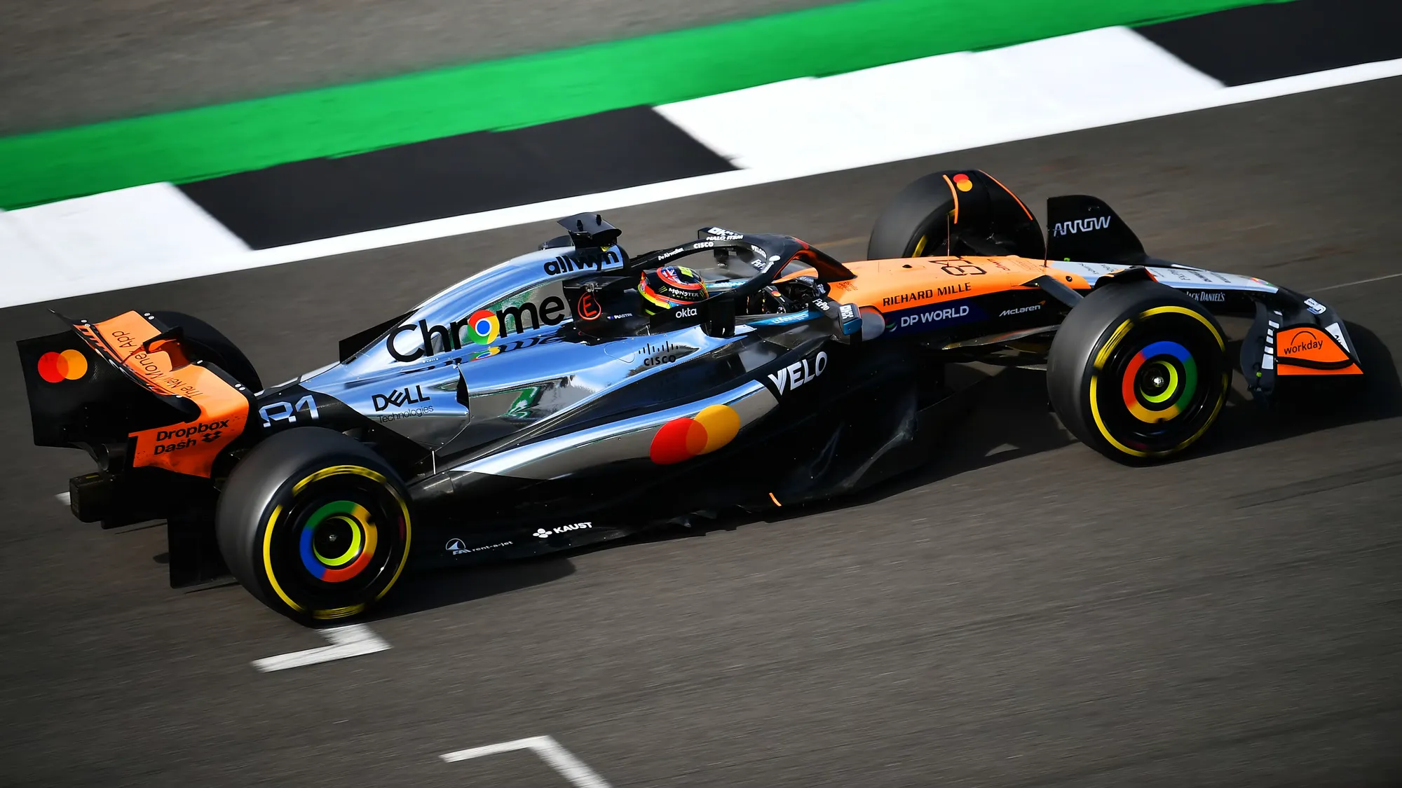 Боротьба всередині McLaren загострюється